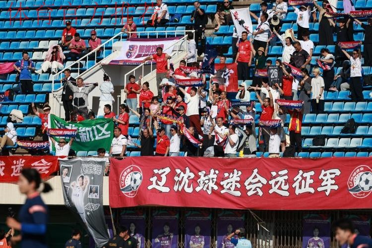 新王加冕 北京女足首次捧得女超冠军 新王加冕 北京女足首次捧得女超冠军